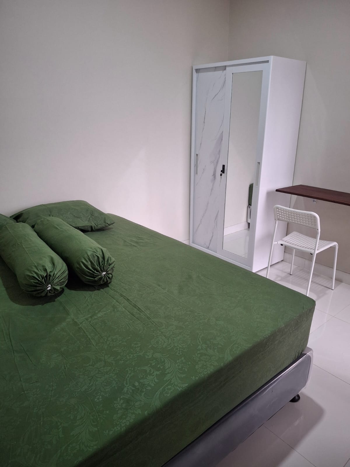 Interior Kamar Double Bed Type 2